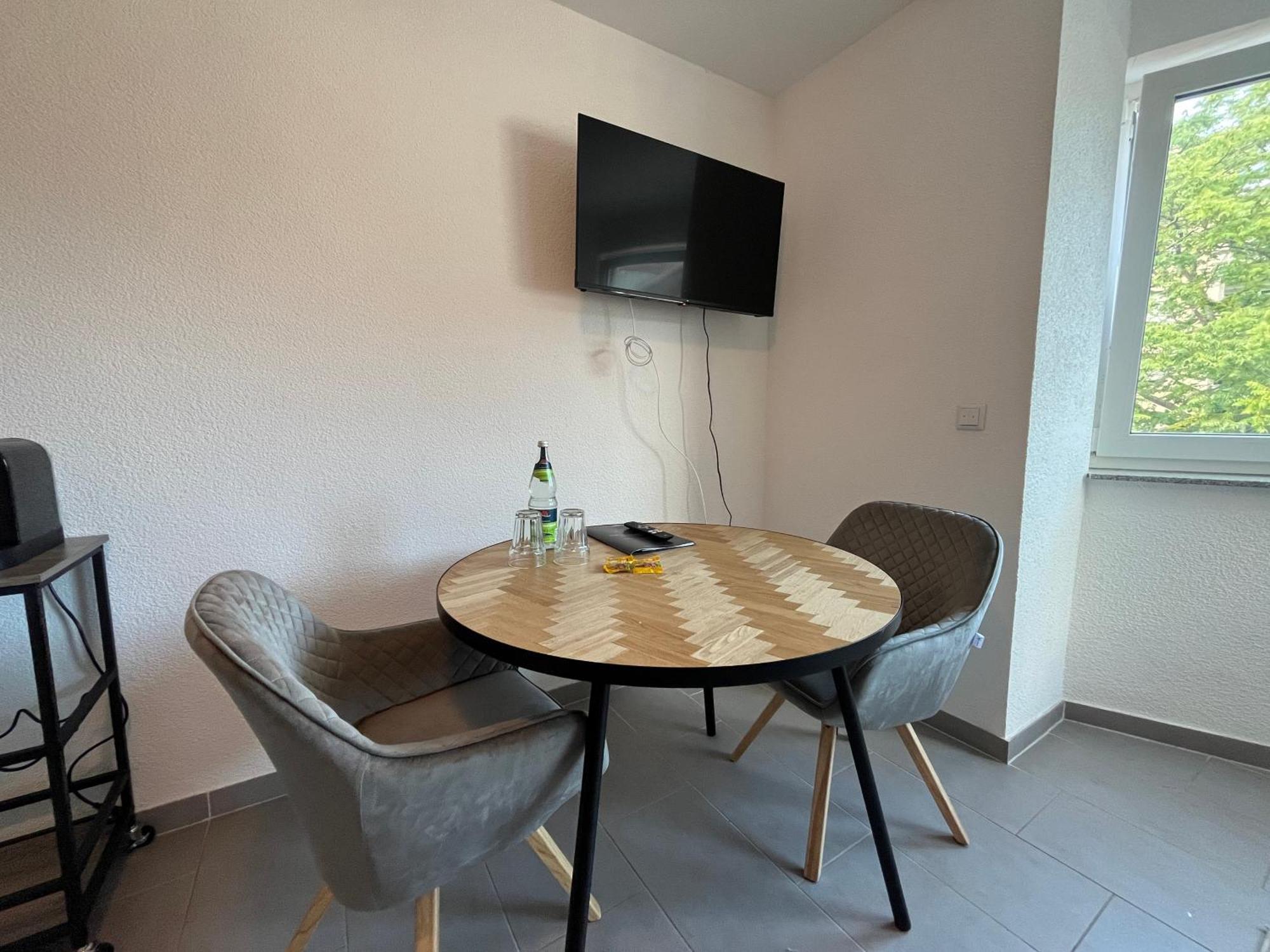 Simplex Apartments Am Europaplatz Karlsruhe Chambre photo